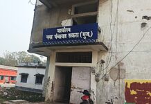 भ्रष्टाचार के दलदल में फंसी सकरा नगर पंचायत; अपने ही खोल रहे अध्यक्ष की पोल, ‘हमाम में सब नंगे’ होने की चर्चा