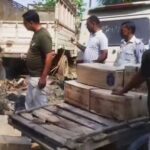 मुजफ्फरपुर पुलिस की बड़ी कार्रवाई: जेसीबी से रौंदी गई 1450 लीटर अवैध शराब
