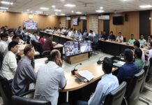 मुजफ्फरपुर में भीषण गर्मी और आग से निपटने को प्रशासन ‘अलर्ट मोड’ पर: डीएम का स्पष्ट निर्देश, पेयजल और अग्नि सुरक्षा के लिए हेल्पलाइन जारी