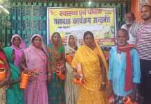 परोरिया में बच्चों के बीच हुआ पोषण सामग्री का वितरण; जवाहर ज्योति बाल विकास केंद्र ने समाज को दिया शिक्षा का संदेश