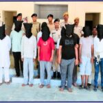 जुए के महाअड्डे पर पुलिस का धावा: ताश के पत्तों पर सज रही थी किस्मत, 14 जुआरी दबोचे, लाखों का कैश बरामद!