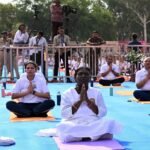 पूरे विश्व में गूंजा भारत की सनातन संस्कृति का डंका, राष्ट्रपति से लेकर पी एम, सी एम और युवाओं ने किया महायोगाभ्यास!