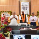 97.84 लाख पेंशनधारियों को सरकार ने एक झटके में बांटे 1,423.94 करोड़, अब हर महीने की 10 तारीख को सीधे बैंक खाते में आएगी पेंशन