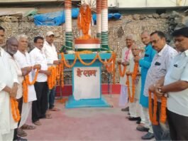 राष्ट्रपिता महात्मा गांधी और पूर्व प्रधानमंत्री लाल बहादुर शास्त्री की जयंती पर देश भर में गूंजा बापू का संदेश, भव्य समारोहों में दी गई श्रद्धांजलि!